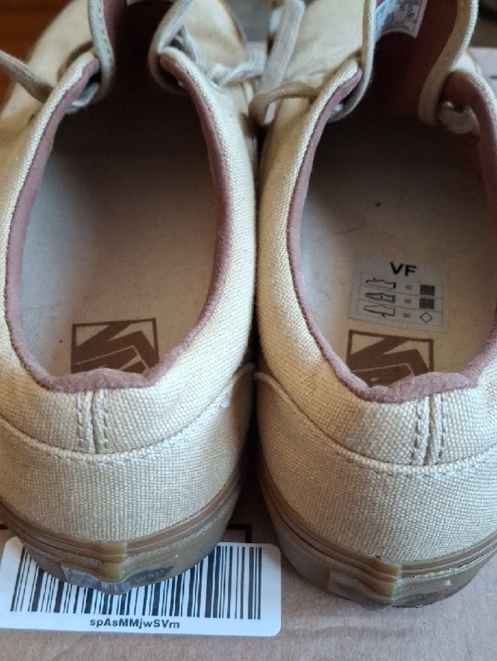 Vans Woman/ Mens Low-Top Vans Sneakers in Tan - Picture 3 of 9